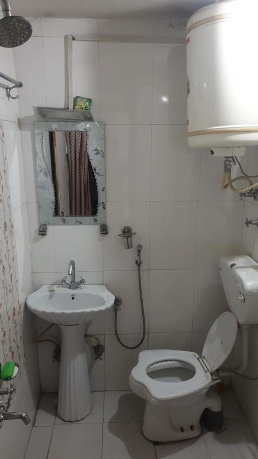 Lake Boulevard Guest House Srīnagar Exterior foto