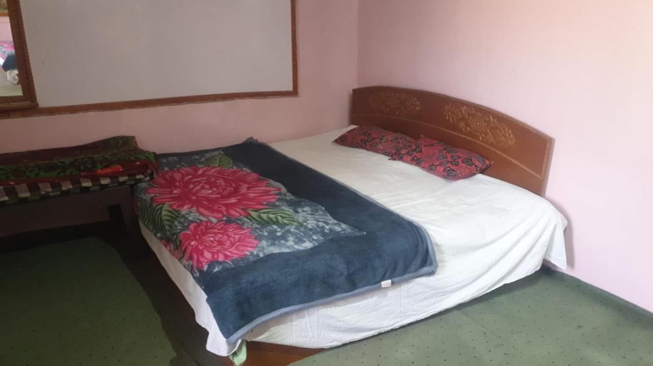 Lake Boulevard Guest House Srīnagar Exterior foto